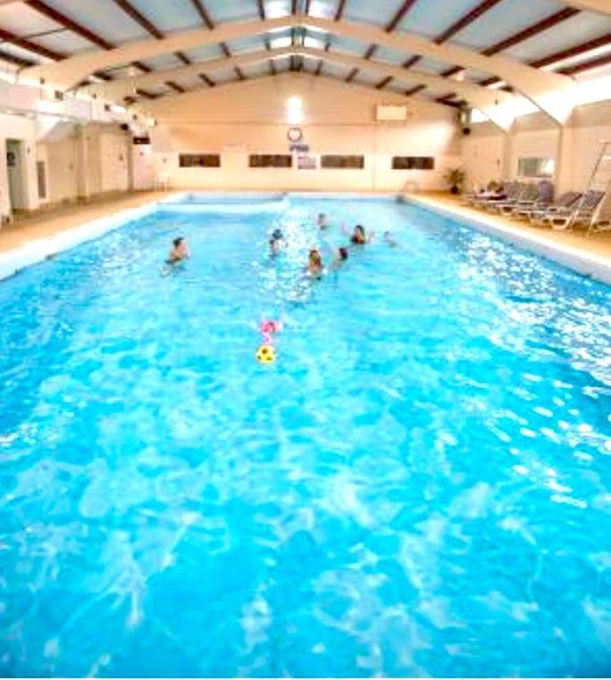 Clifftop Chalet With Pool دييْل المظهر الخارجي الصورة