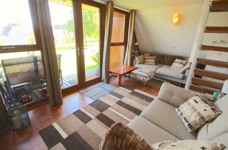 Clifftop Chalet With Pool دييْل المظهر الخارجي الصورة
